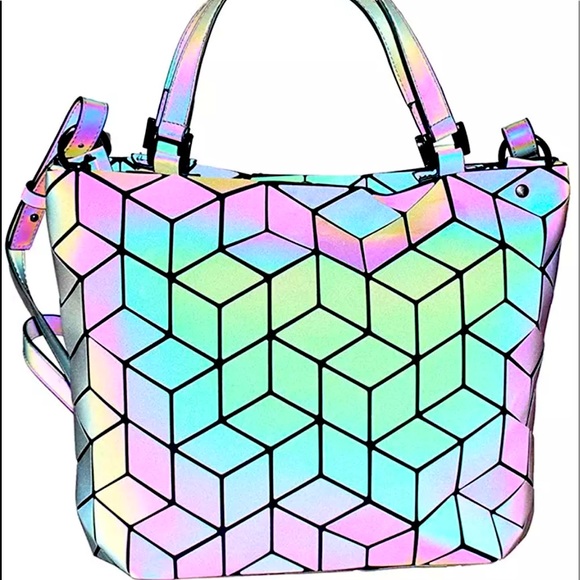 ❤️HOST PICK❤️Brand New⭐️Holographic Handbag/purse with matching wallet. - Picture 1 of 8